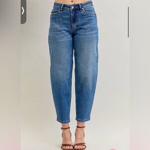 Judy Blue High Waist Soft Barrel Stitch Thru Pocket Denim Jeans 881012